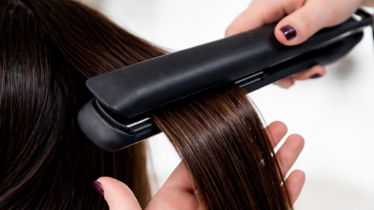 Come scegliere la piastra giusta? Guida semplice per capelli perfetti!